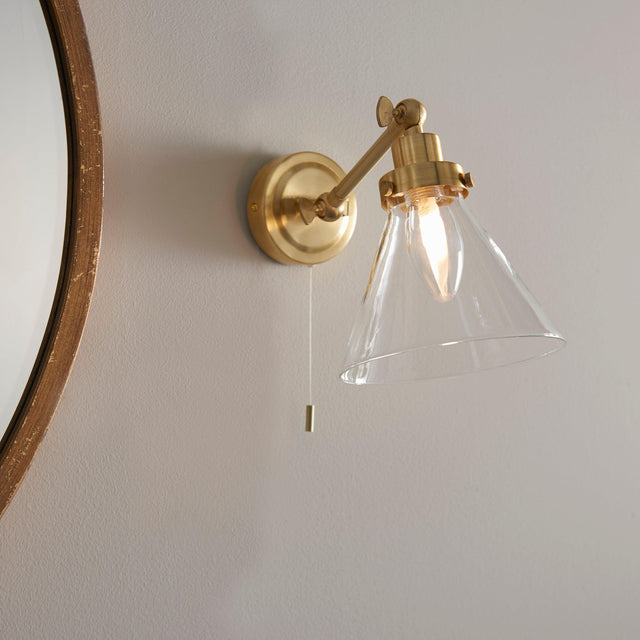 Endon Lighting - 93854 - Endon Lighting 93854 Faraday Bathroom Wall Light Satin brass plate & clear glass Non-dimmable